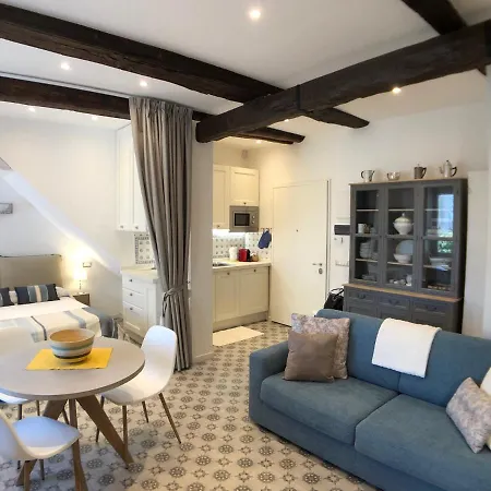 5 Stelle Nel Borgo Di * Celle Ligure