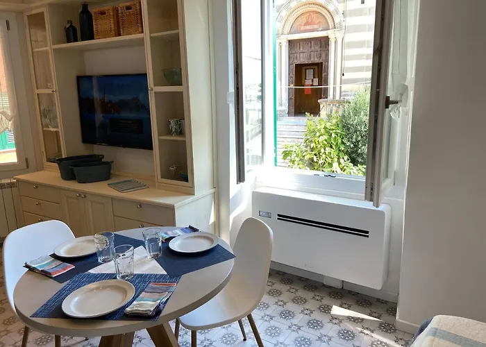 5 Stelle Nel Borgo Di アパート チェッレ・リーグレ